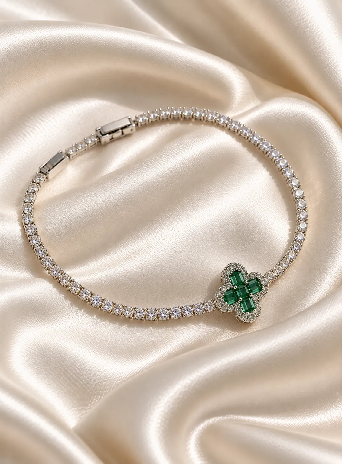 Emerald Clover Tennis Bracelet