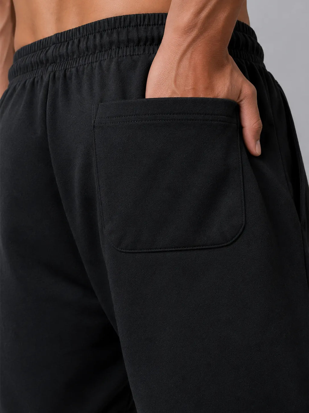 Relaxed Zip Shorts – Black