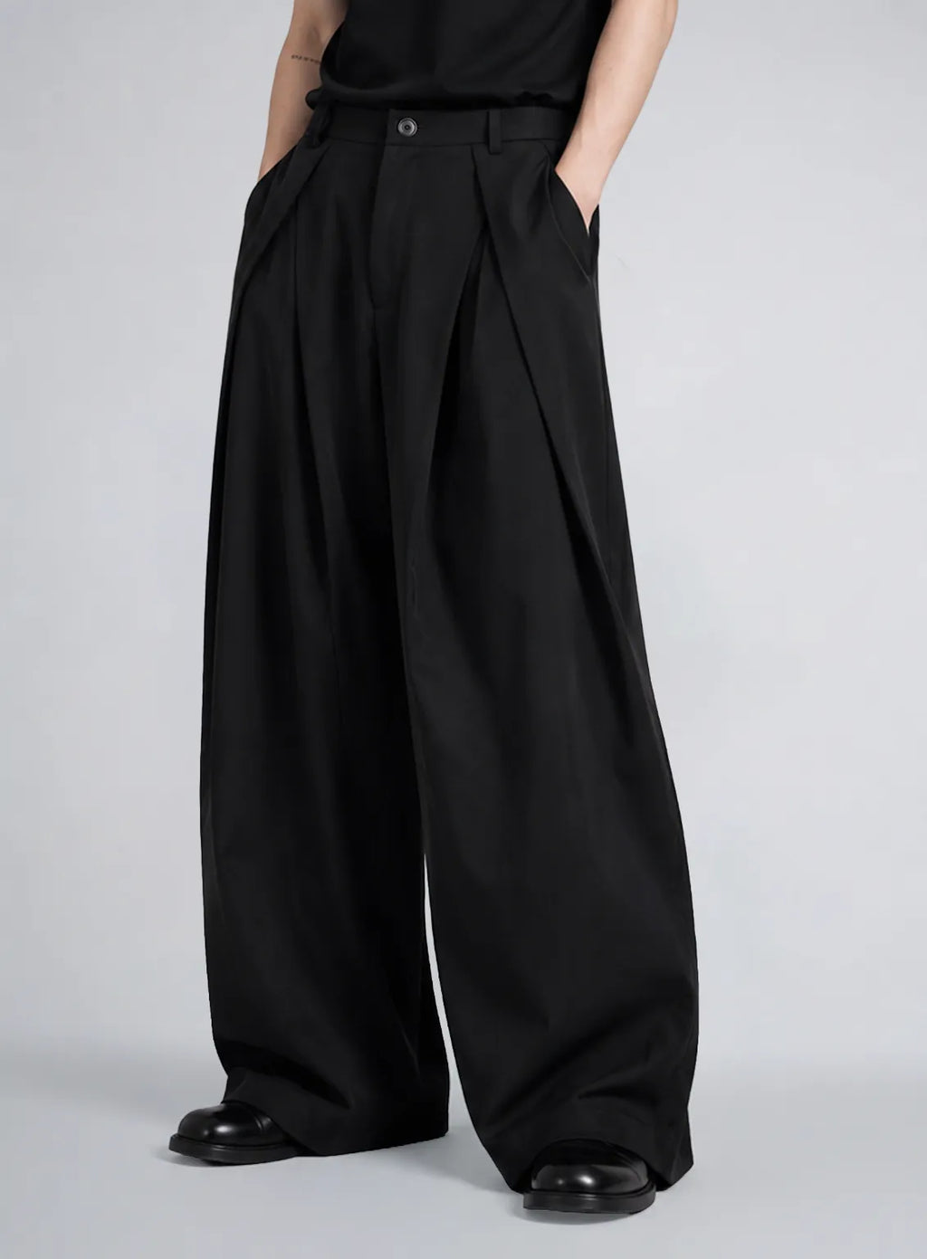 Wide-Leg Pleated Trousers (Pre-Launch)