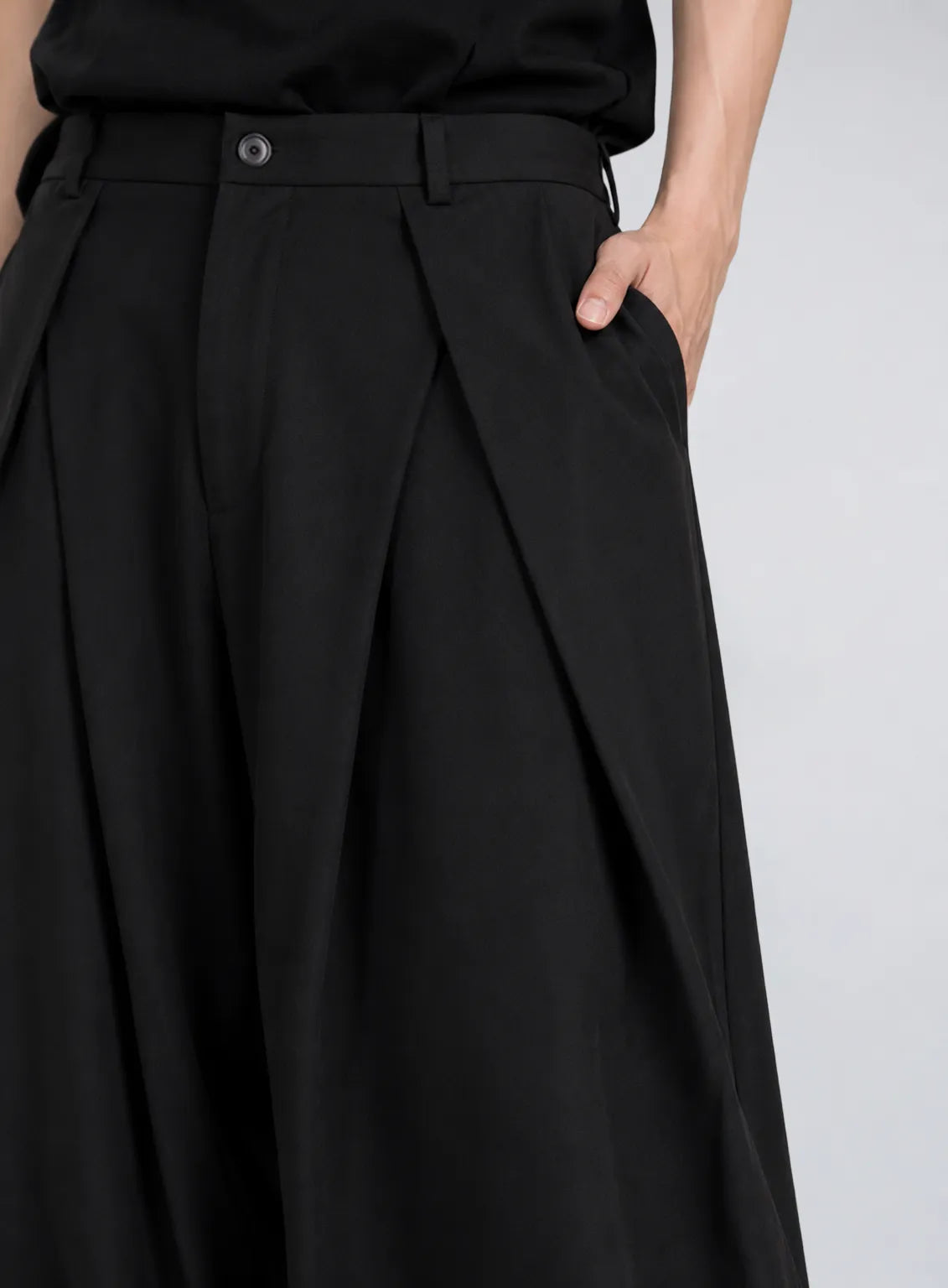 Wide-Leg Pleated Trousers (Pre-Launch)