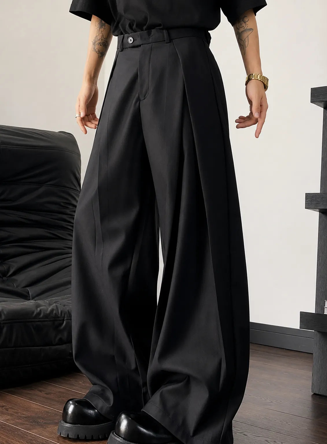 Wide-Leg Pleated Trousers (Pre-Launch)
